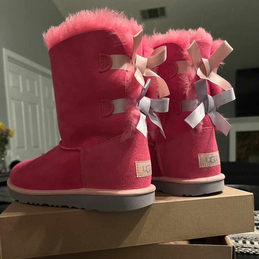 UGG BOOTS